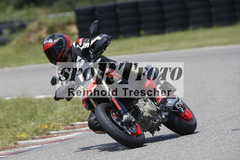 /27 12.06.2025 Ducati Schweiz Trackday Warmup  ADR/blau-bleu/ohne